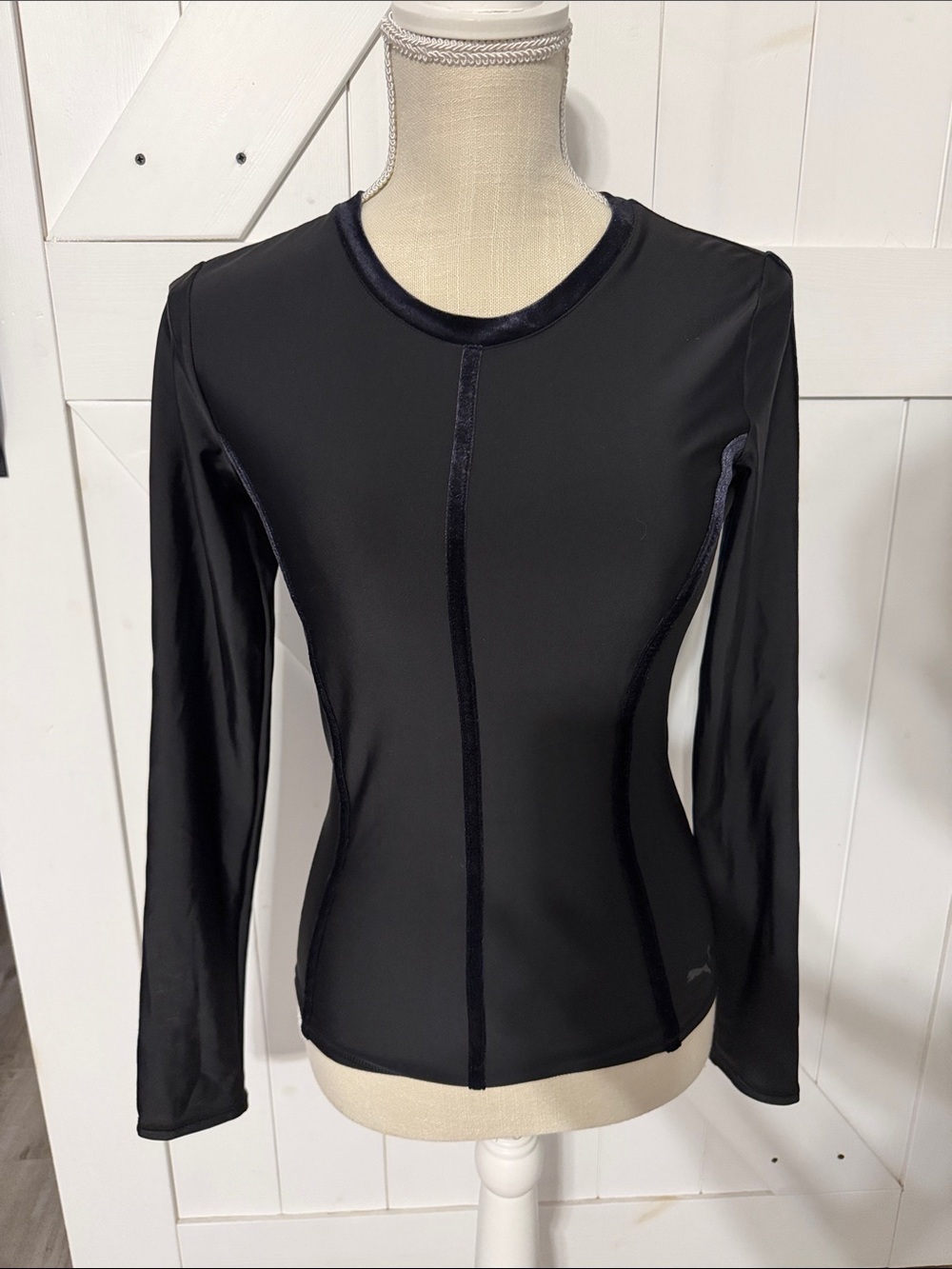 Women’s Puma black long sleeve 🖤